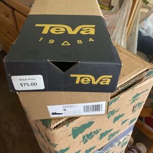 Teva sandals NIB